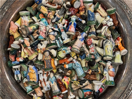 Ceramic French Feve's and Santons - Set/5