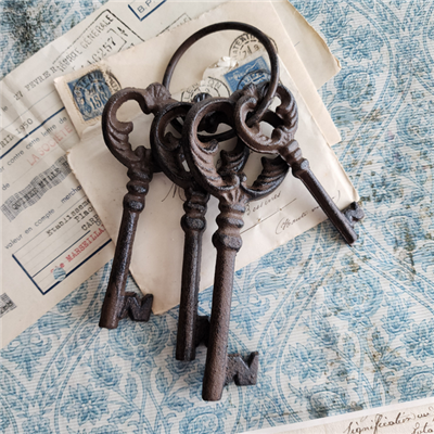 Heavy Ornate Vintage Style Keys