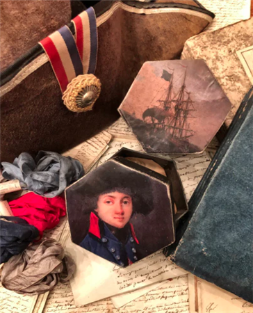 3.5” French Style Sailing Ship Hexagon Paper Mache Boxes